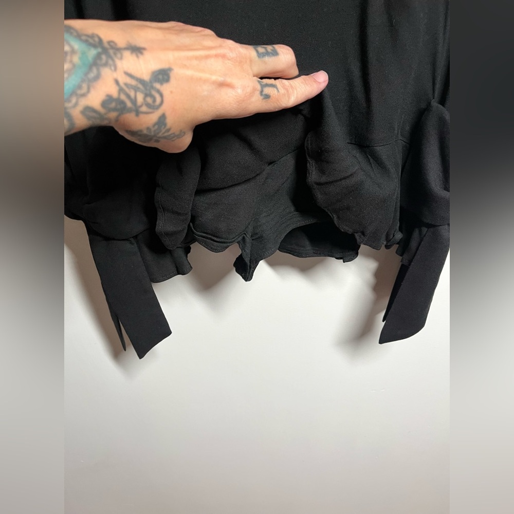 Cute goth “skort” - Picture 3 of 5